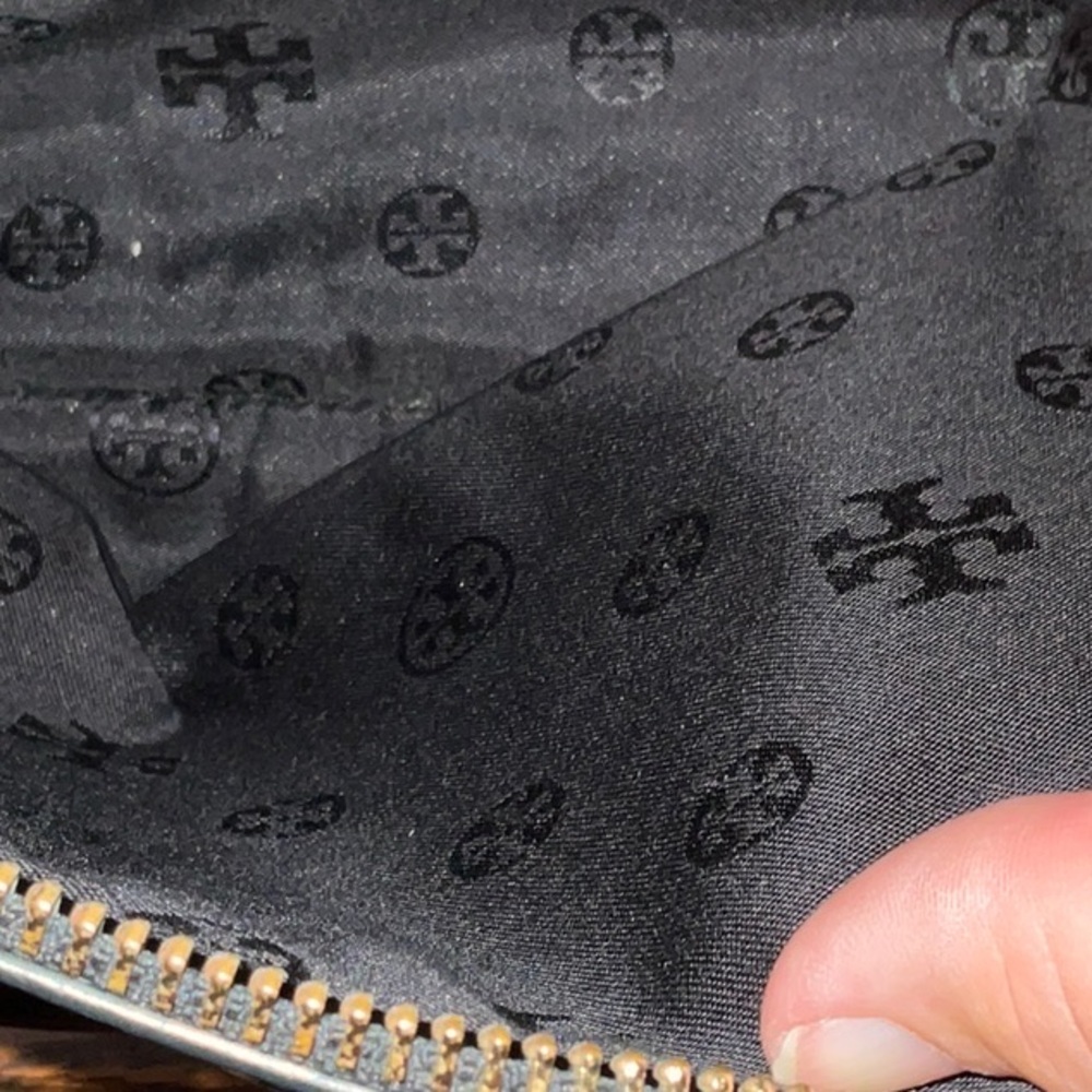 Tory Burch Robinson Double Zip Tote - Picture 9 of 9